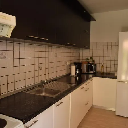 By Guide Apartament *