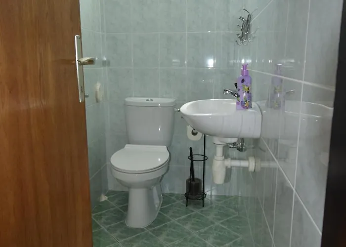 By Guide Apartment Banjol
